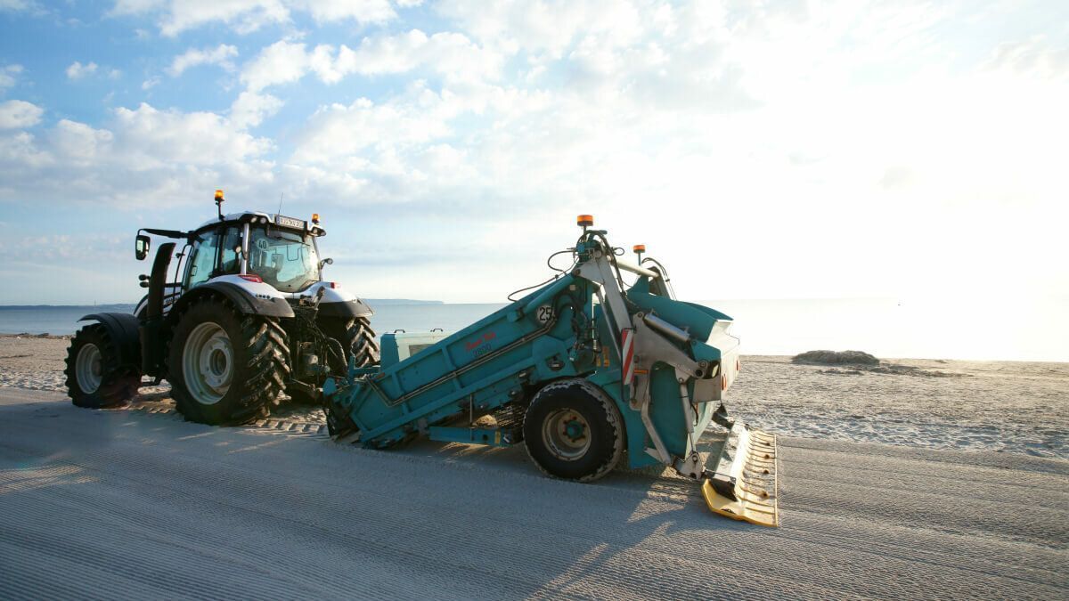 Mechanical beach cleaning on Rügen