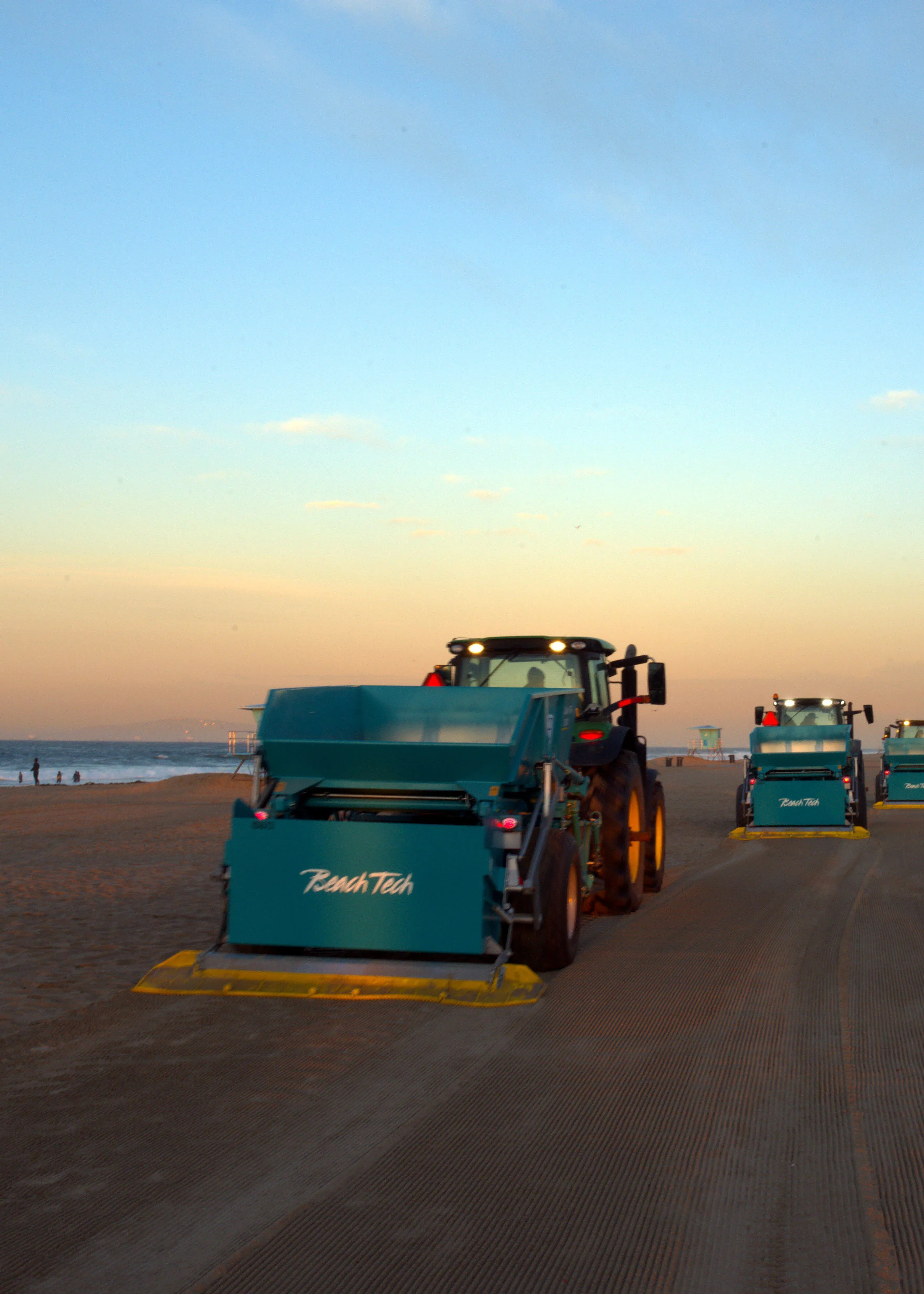 Pulispiaggia tirato BeachTech 3000 Finitura dimostrativa posteriore 