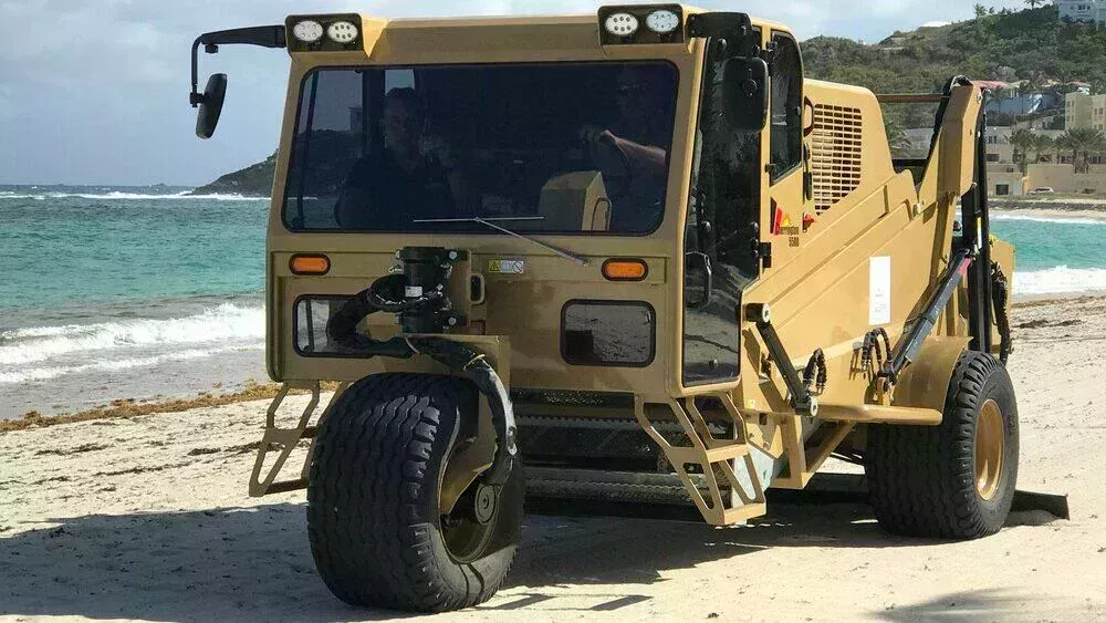 Un nettoyeur de plage pour les Caraïbes