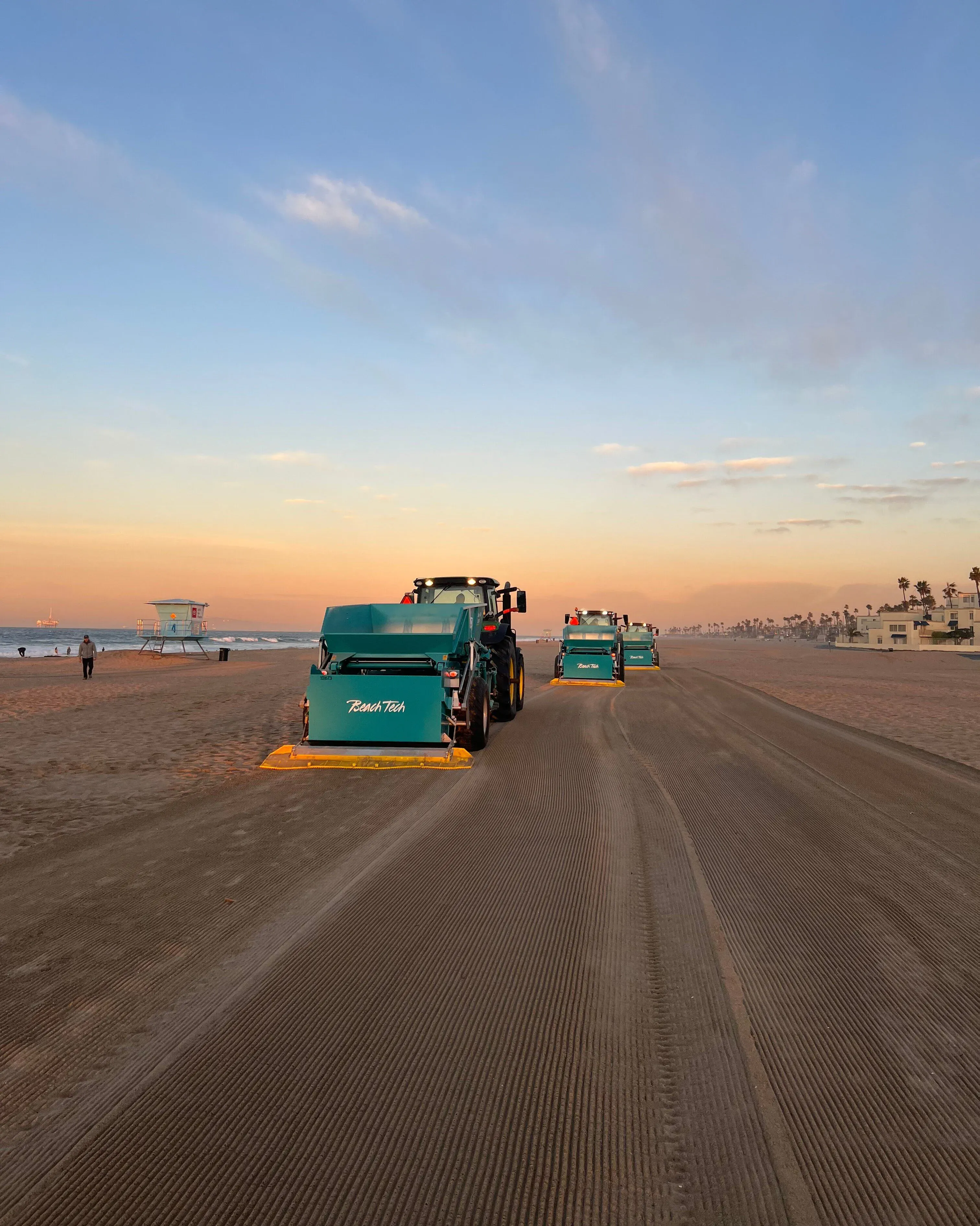 Pulled Beach Cleaner BeachTech 3000 Back View Demonstration Finisher