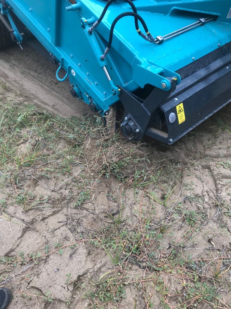 BeachTech Sandreiniger zur Saatbettbereitung