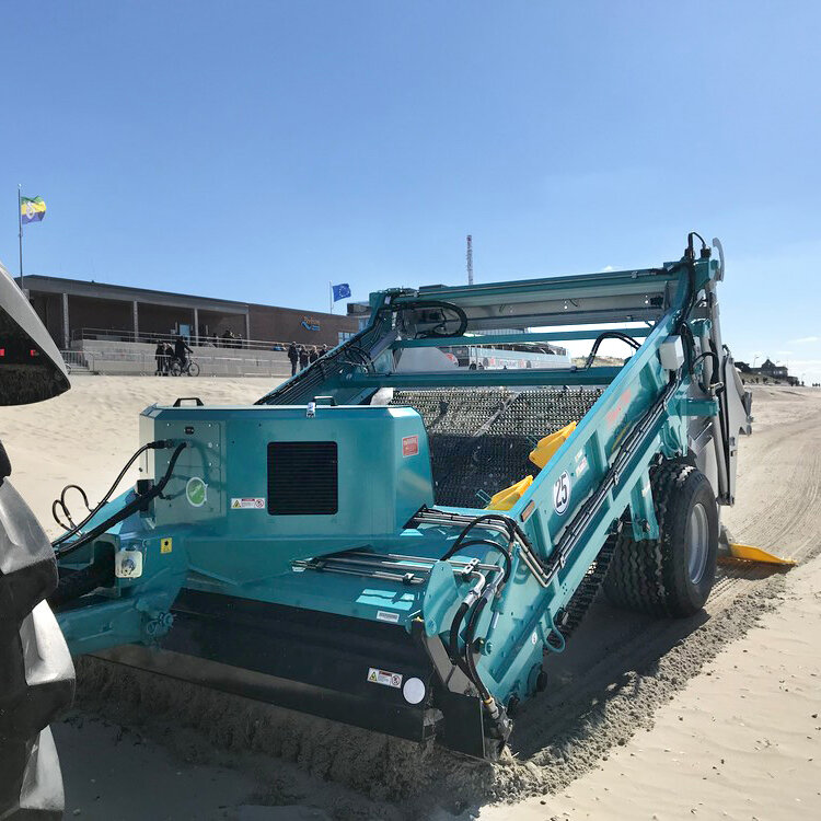 Nettoyeur de plage tracté BeachTech 3000 vue arrière