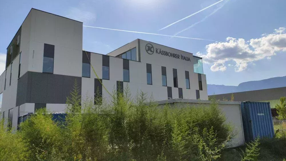 Kässbohrer Geländefahrzeug AG - Bolzano Der Standort der Kässbohrer Italia S.r.l. in Bolzano