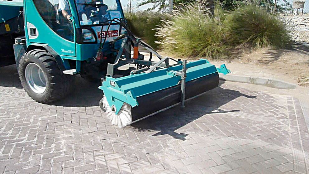 Sweeper roller  