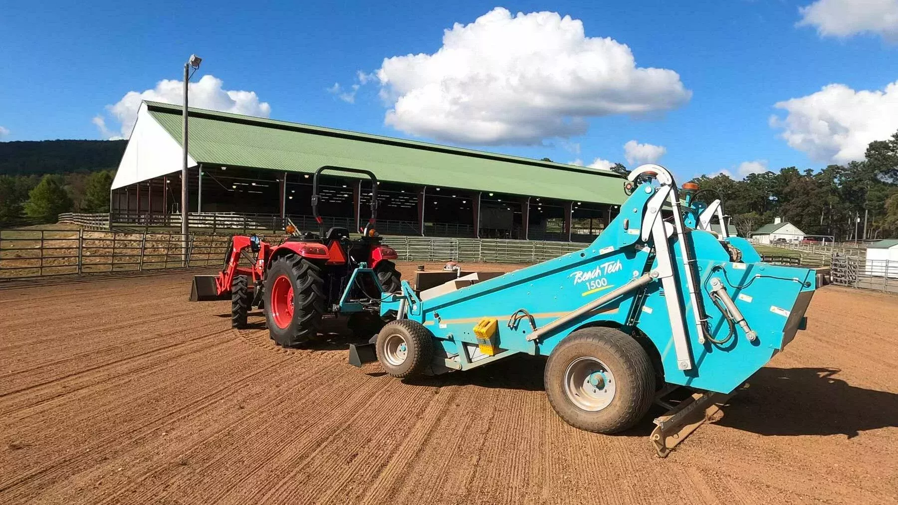 Bild BeachTech 1500 im Einsatz auf der Reitanlage